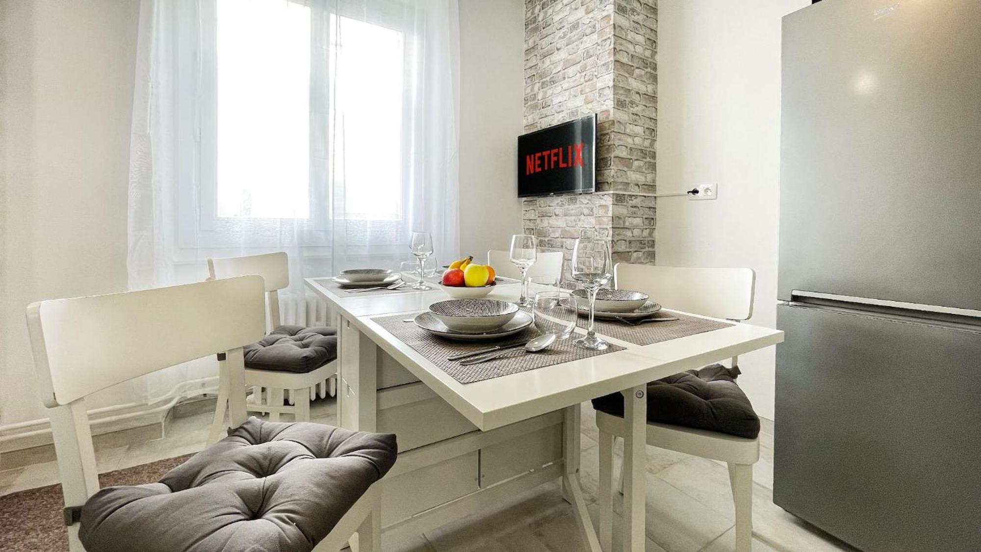 Homey Keola - Parking Prive Gratuit - Aux Portes De Geneve - Au Pied Du Tram - Appartement Avec 1 Chambre Et Un Grand Salon Avec Un Canape-Lit Ambilly Dış mekan fotoğraf